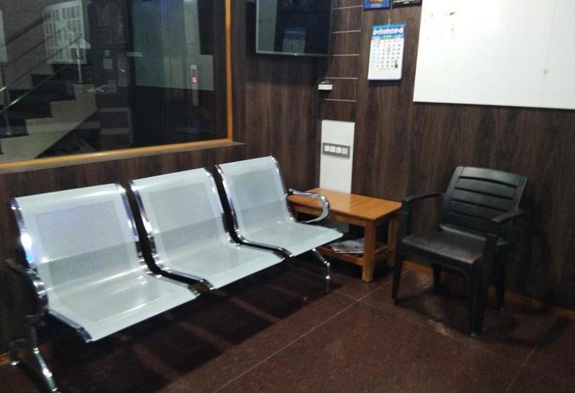 Hotel Sri Kalleshwara Lodge 10