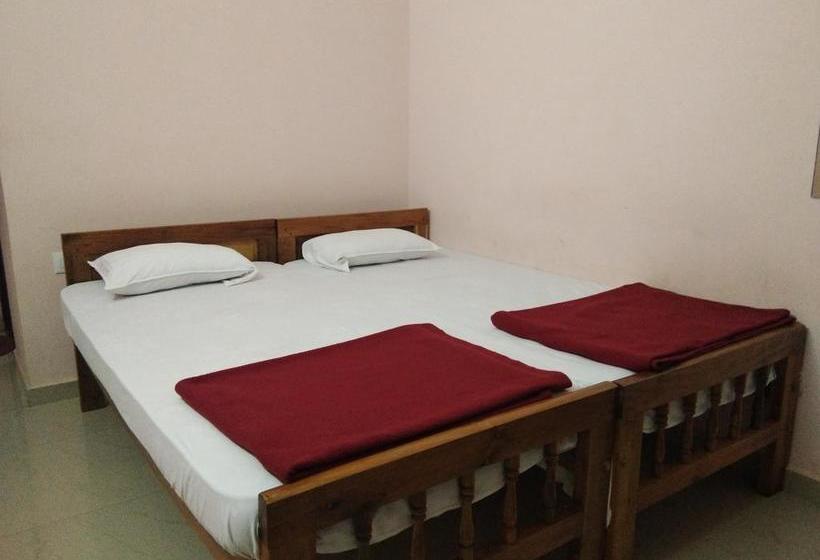 Hotel Sri Kalleshwara Lodge 14