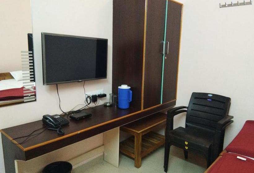 Hotel Sri Kalleshwara Lodge 18