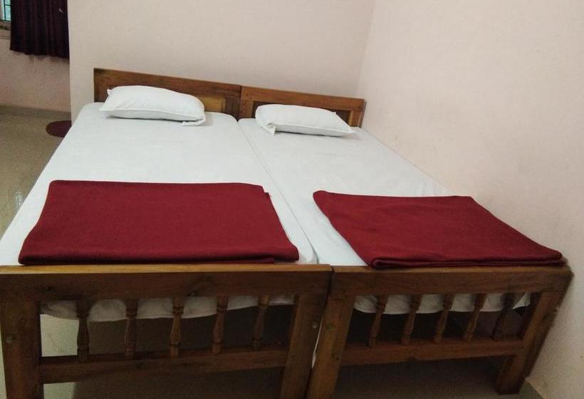 Hotel Sri Kalleshwara Lodge 20