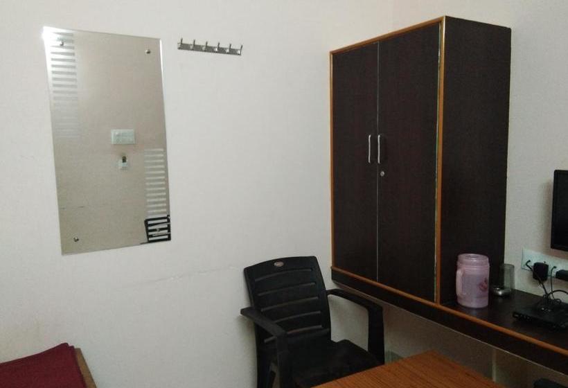 Hotel Sri Kalleshwara Lodge 3