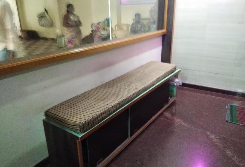 Hotel Sri Kalleshwara Lodge 4