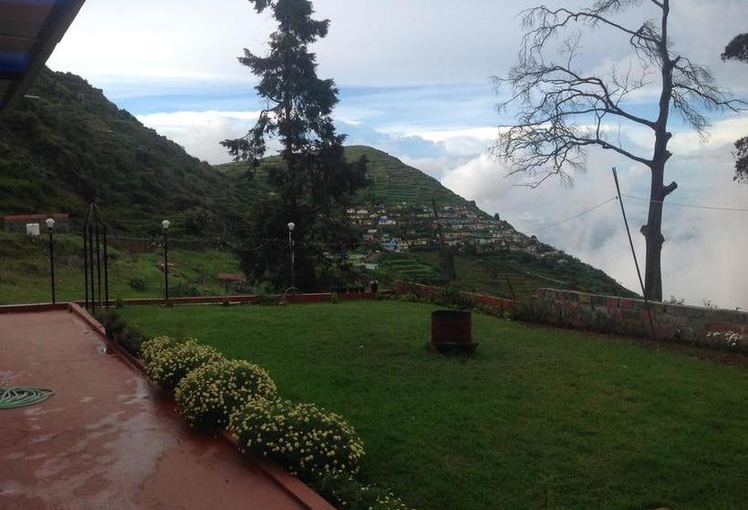 Hotel The First Corner Residency 2