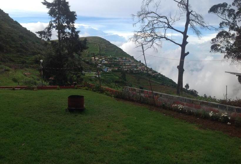 Hotel The First Corner Residency 3