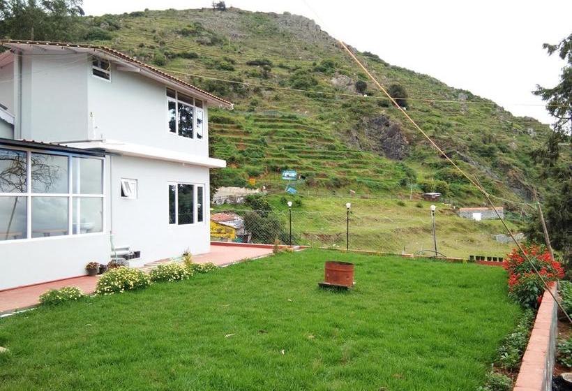 Hotel The First Corner Residency 6