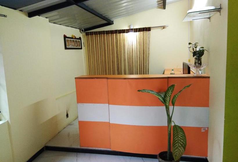 Hotel The First Corner Residency 9