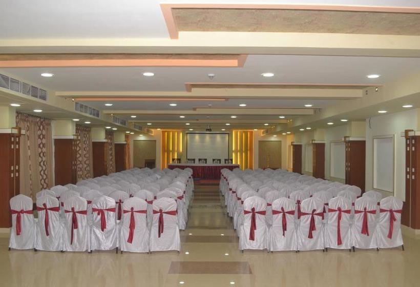 Hotel Nayak Beach Resort 4