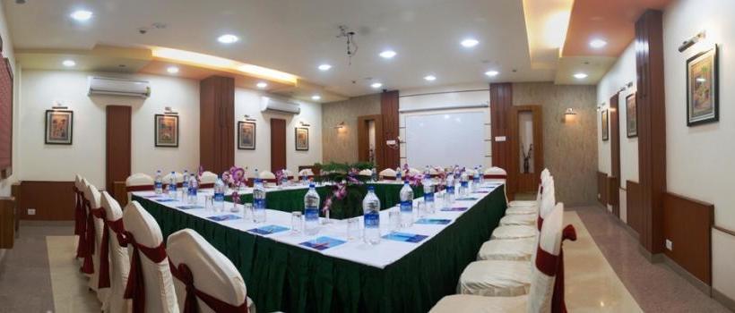 Hotel Nayak Beach Resort 9