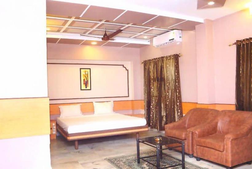 Hotel Juha Regency Salem