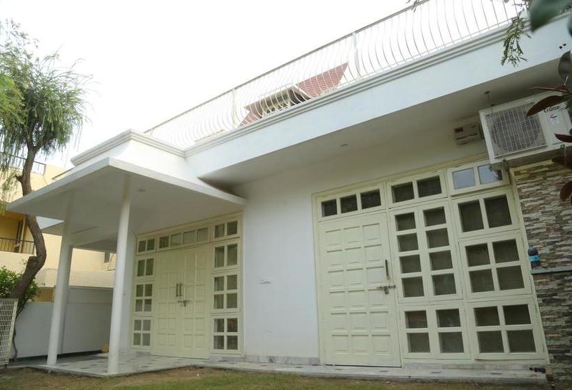 Bed and Breakfast Safarnama Agra 15