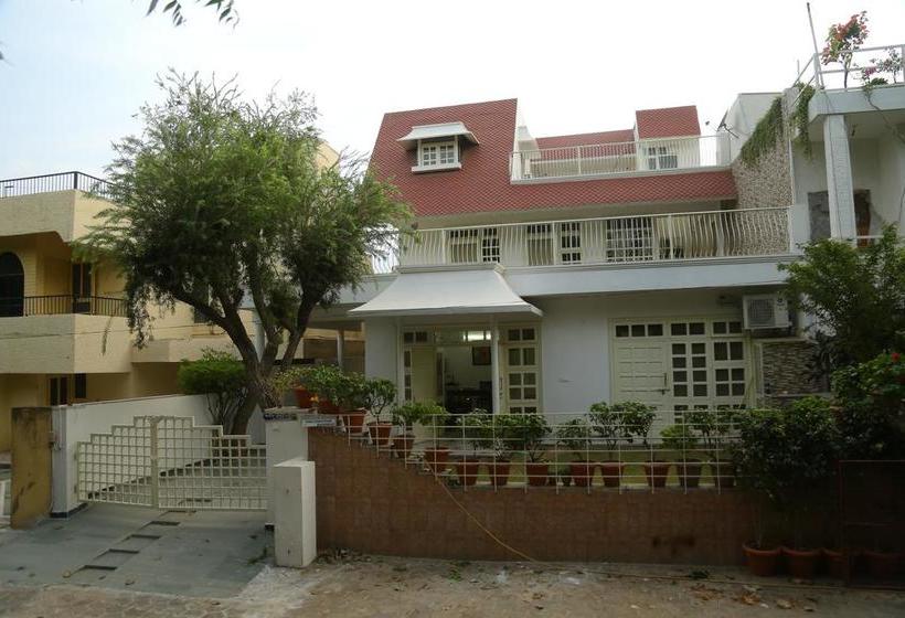 Bed and Breakfast Safarnama Agra 16