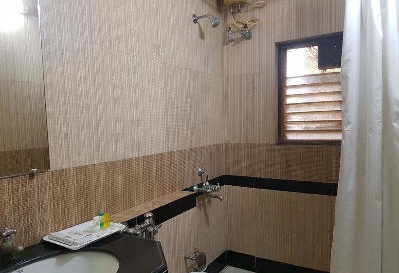 Hotel Yatri Niwas 10