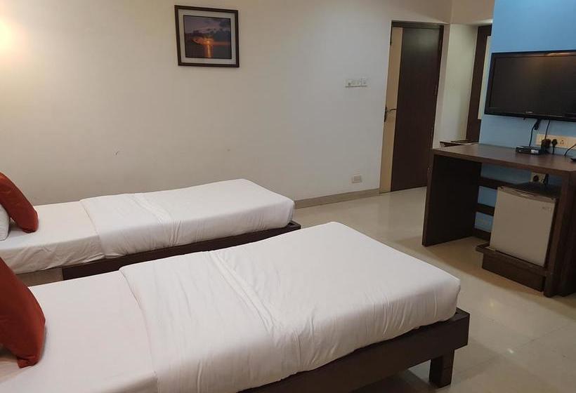 Hotel Yatri Niwas 12