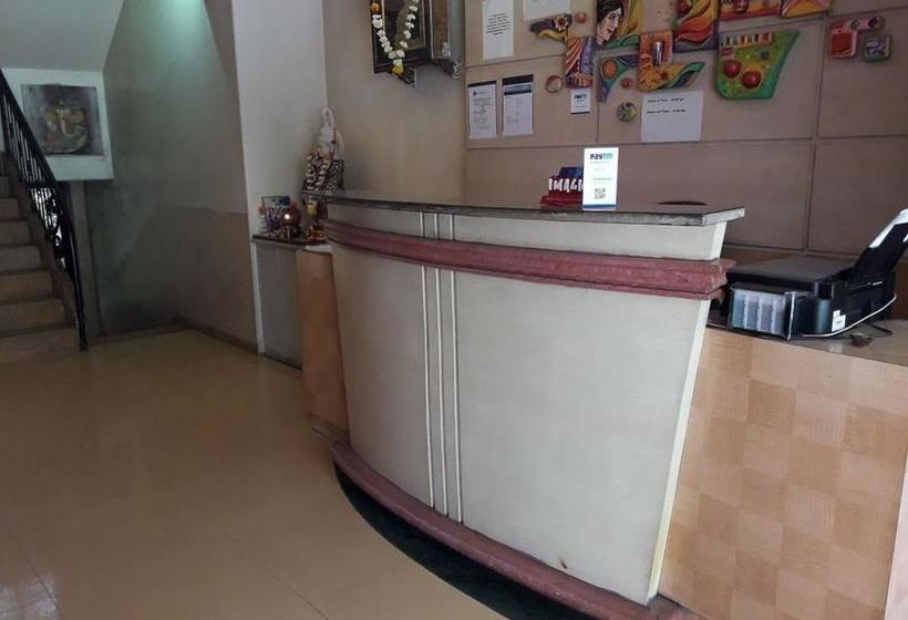 Hotel Ashwin White House 10