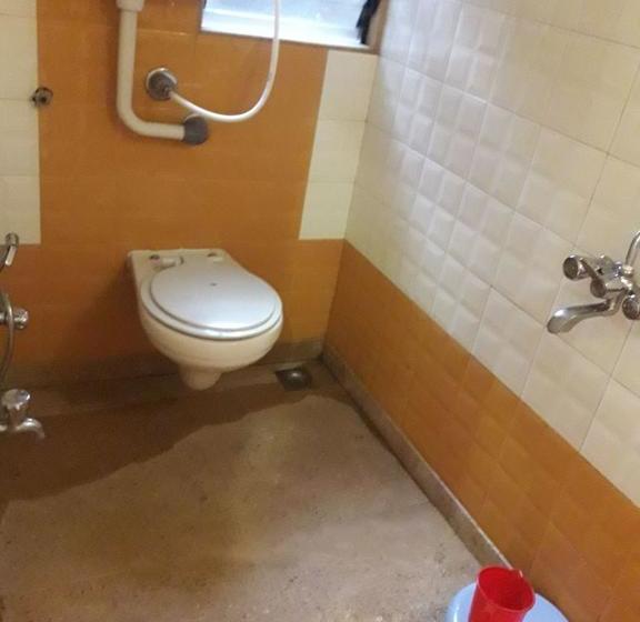 Hotel Ashwin White House 18