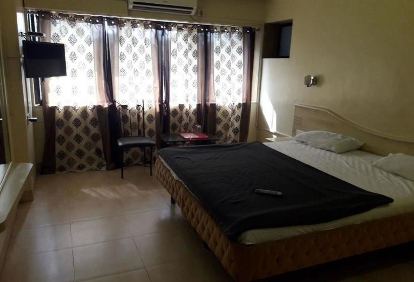 Hotel Ashwin White House 2