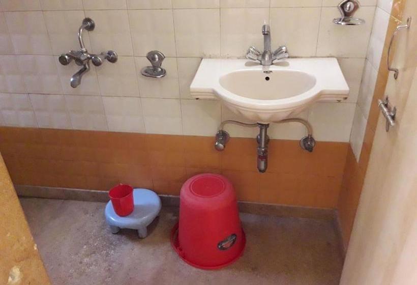 Hotel Ashwin White House 5