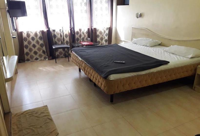 Hotel Ashwin White House 7