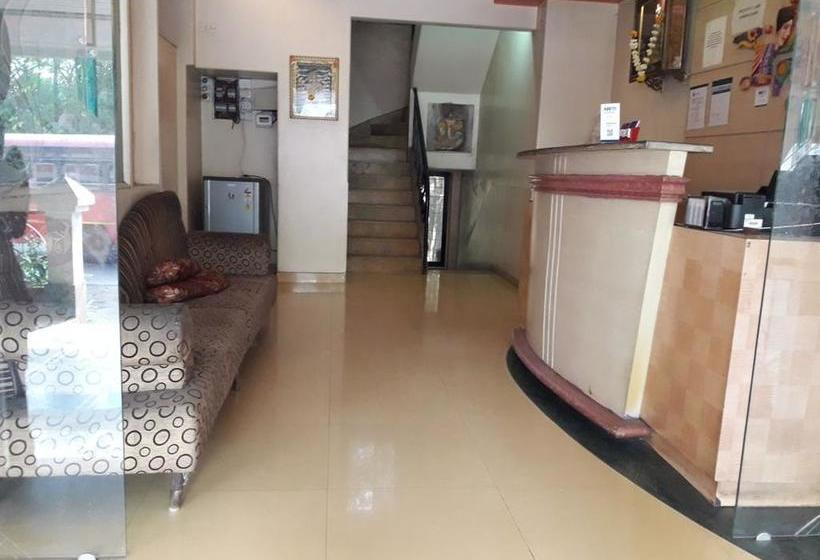 Hotel Ashwin White House 8