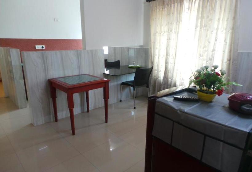 Hotel Plaza Residency 13