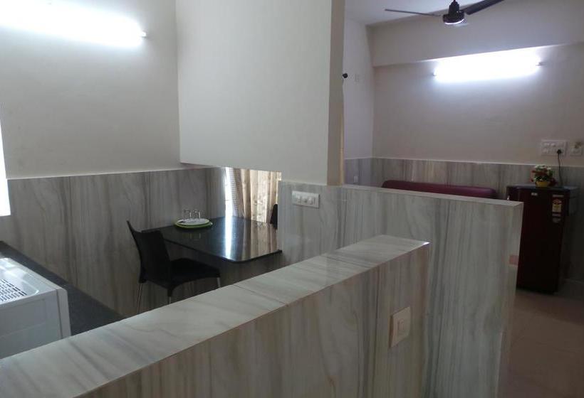 Hotel Plaza Residency 4