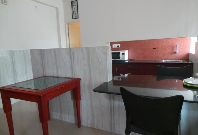 Hotel Plaza Residency 7