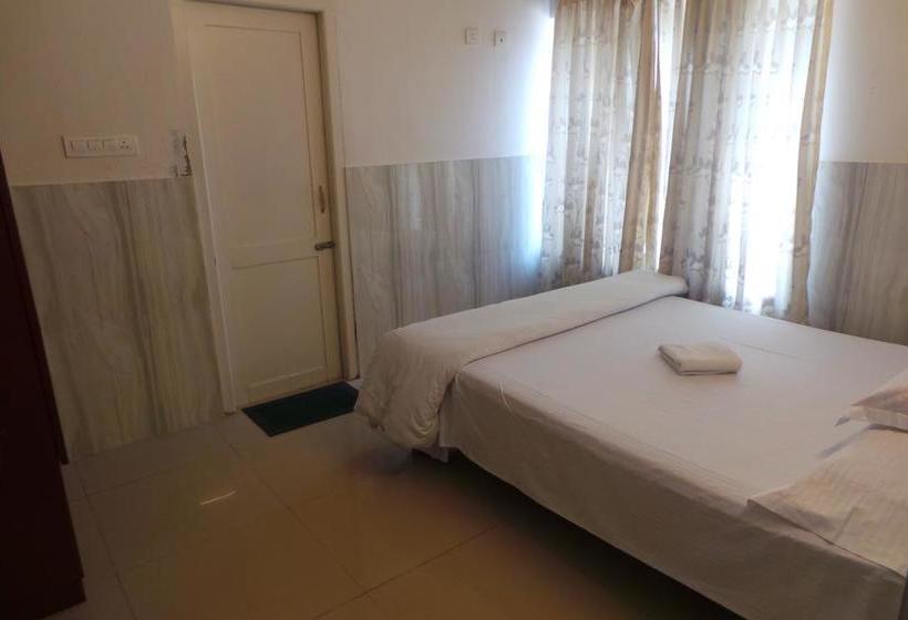 Hotel Plaza Residency 8