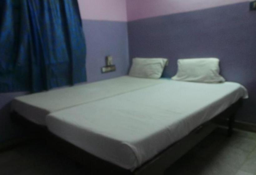 Hotel Sai Ram Deluxe 16