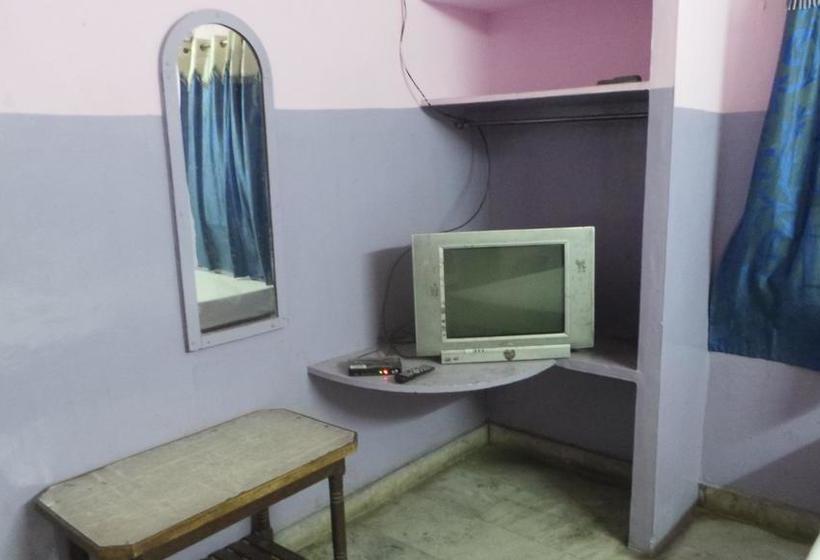 Hotel Sai Ram Deluxe 9