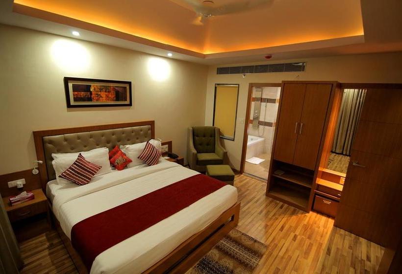 Hotel Hampi International 12