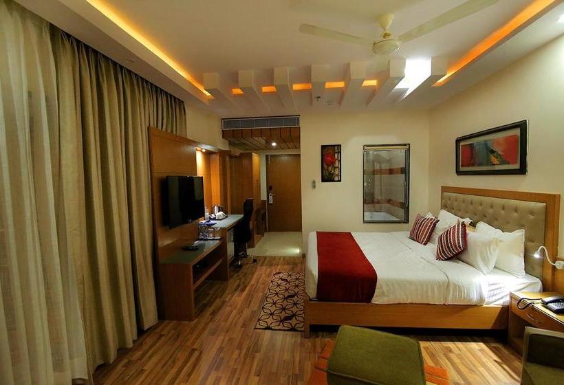 Hotel Hampi International 17