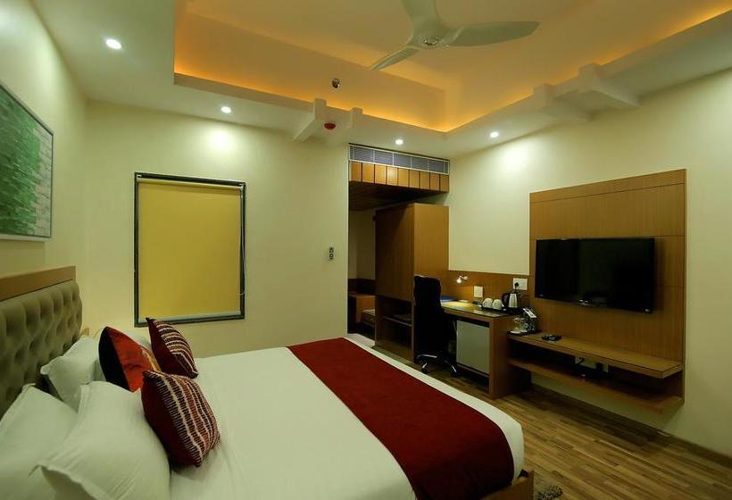 Hotel Hampi International 6