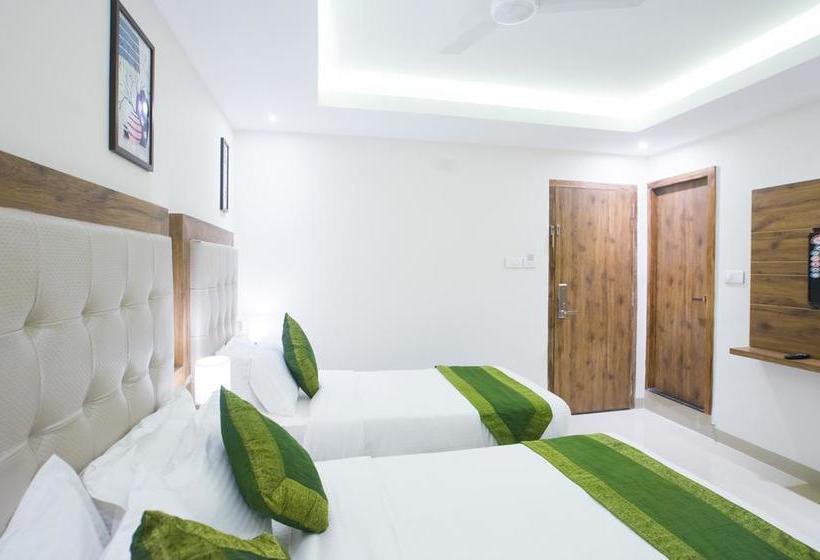 Hotel Treebo Amber International 19