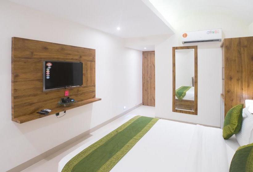 Hotel Treebo Amber International 2