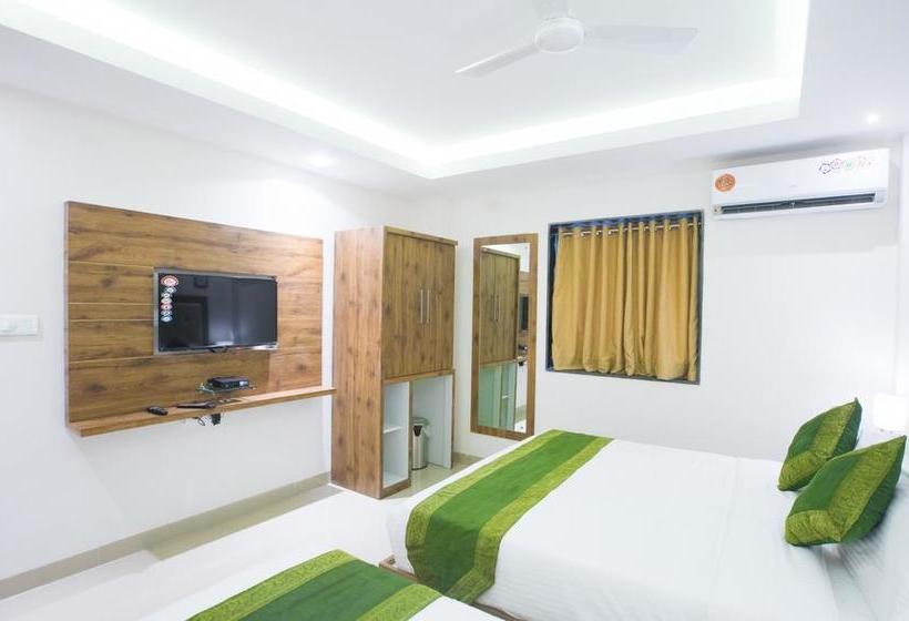 Hotel Treebo Amber International 20