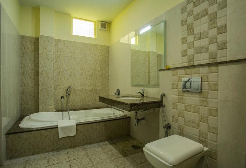 Fabhotel Cinemascope East Coast Road 18