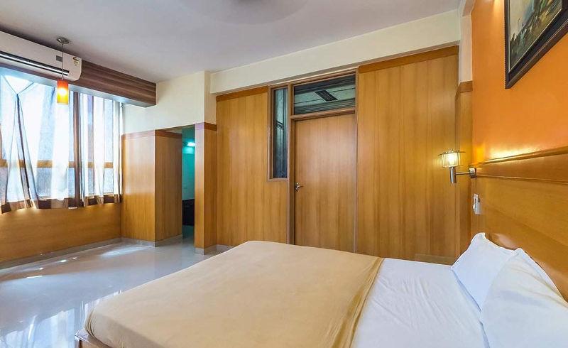 Hotel Shreyas Residency 11