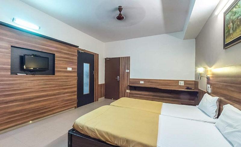 Hotel Shreyas Residency 12