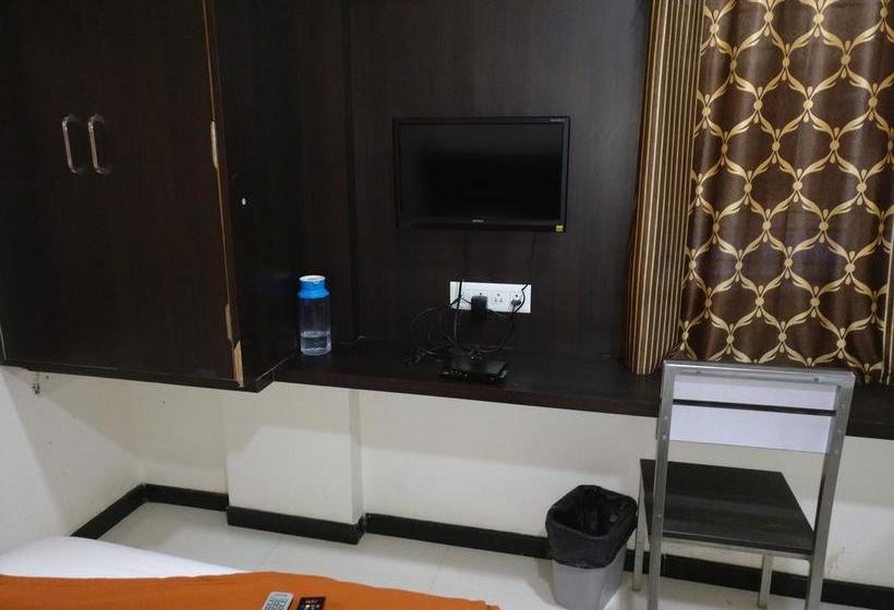 Hotel Brindavan Lodge 13