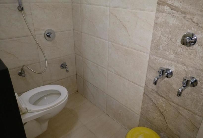 Hotel Brindavan Lodge 16