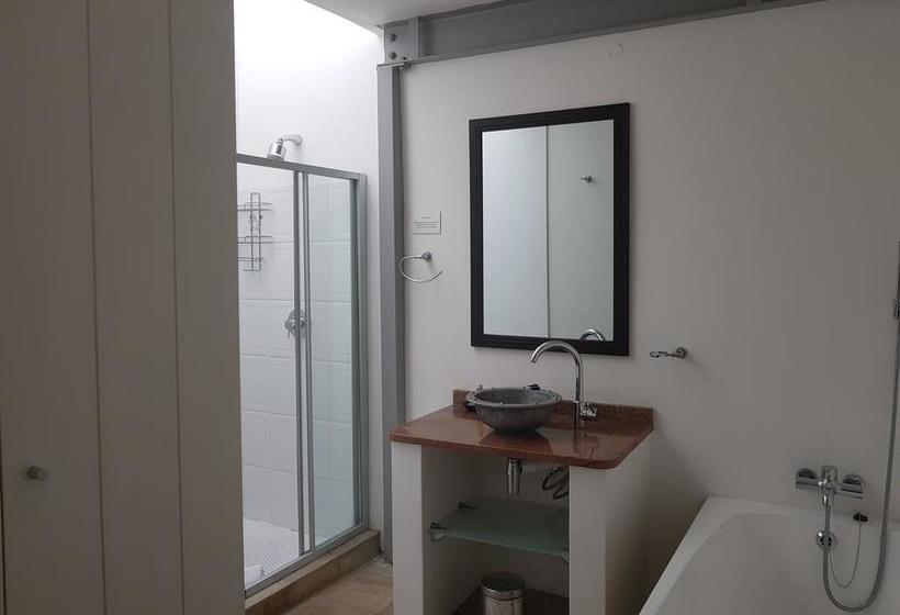 Hotel Guest Suite Vista 6