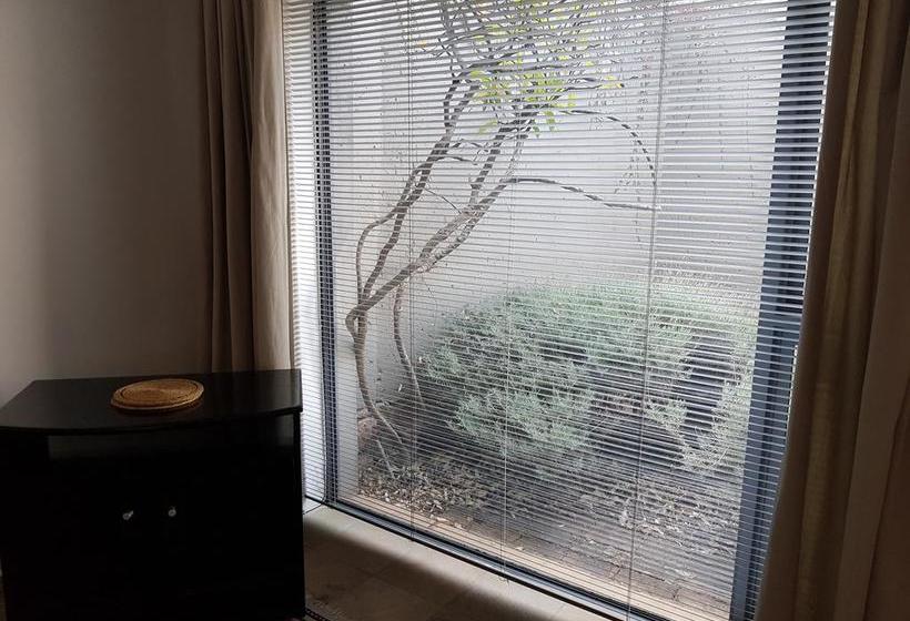 Hotel Guest Suite Vista 7