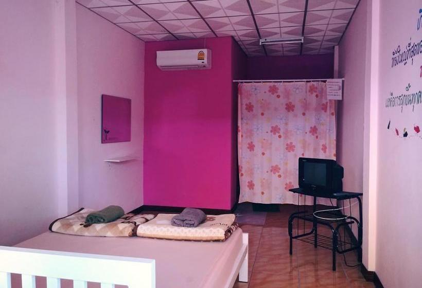 Hotel White Square Rayong 10