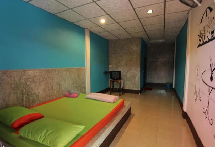 Hotel White Square Rayong 15