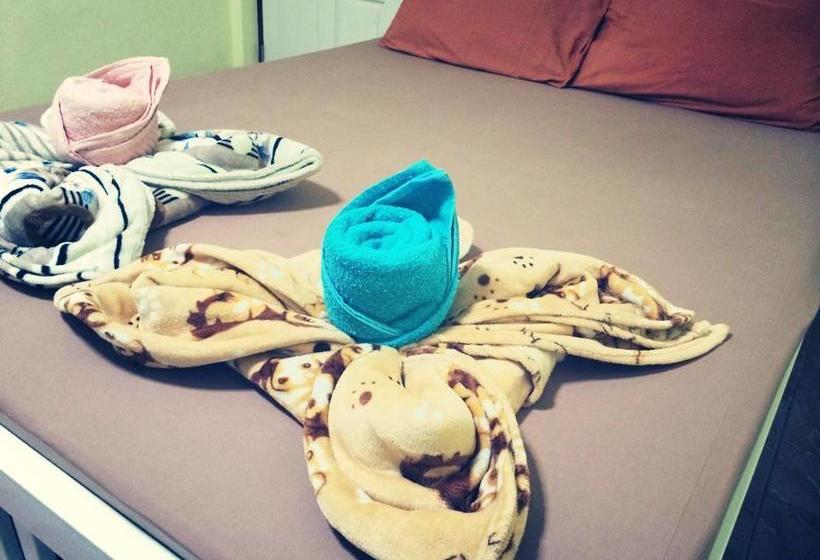 Hotel White Square Rayong 16