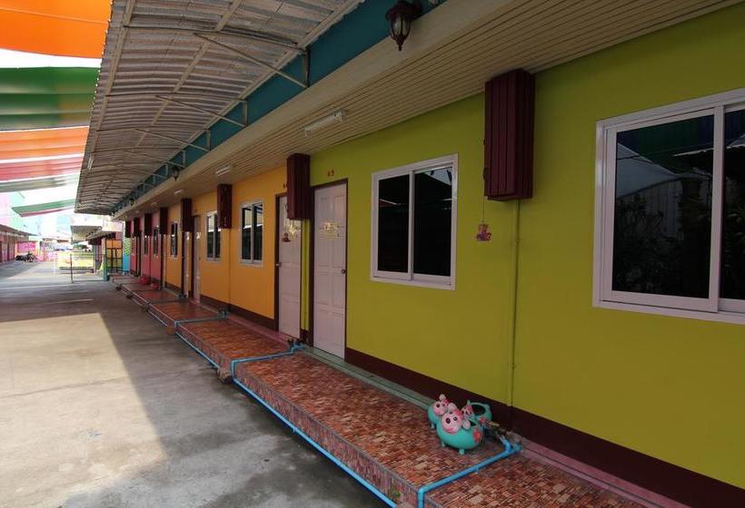 Hotel White Square Rayong 18