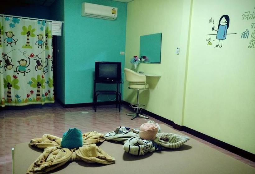 Hotel White Square Rayong 5