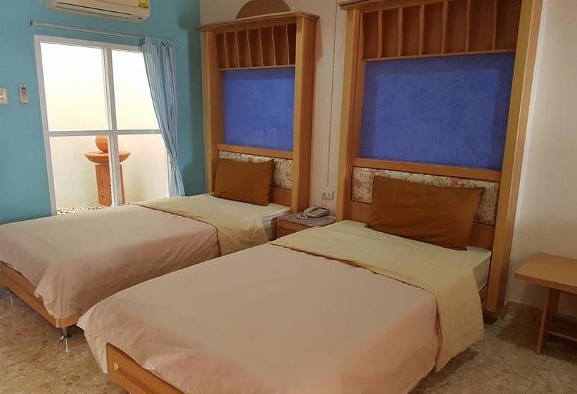 Hotel Ploy Resort Buriram 11