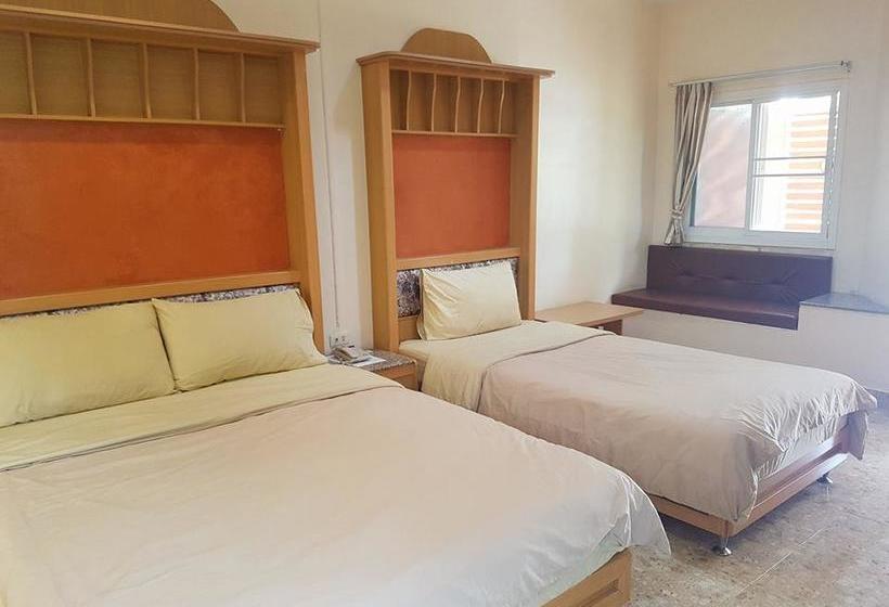 Hotel Ploy Resort Buriram 9