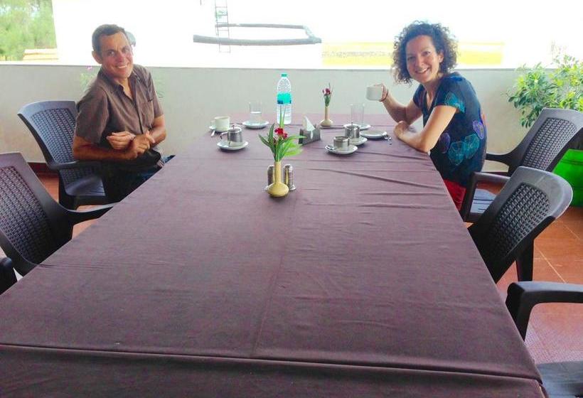 Hotel Meya Beach Walk 8